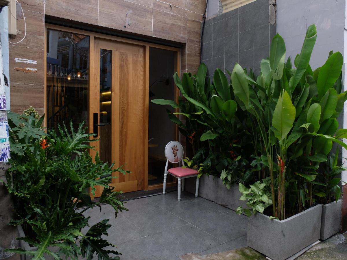 Half Coffee N Dorm Hostel Ho Chi Minh-stad Buitenkant foto