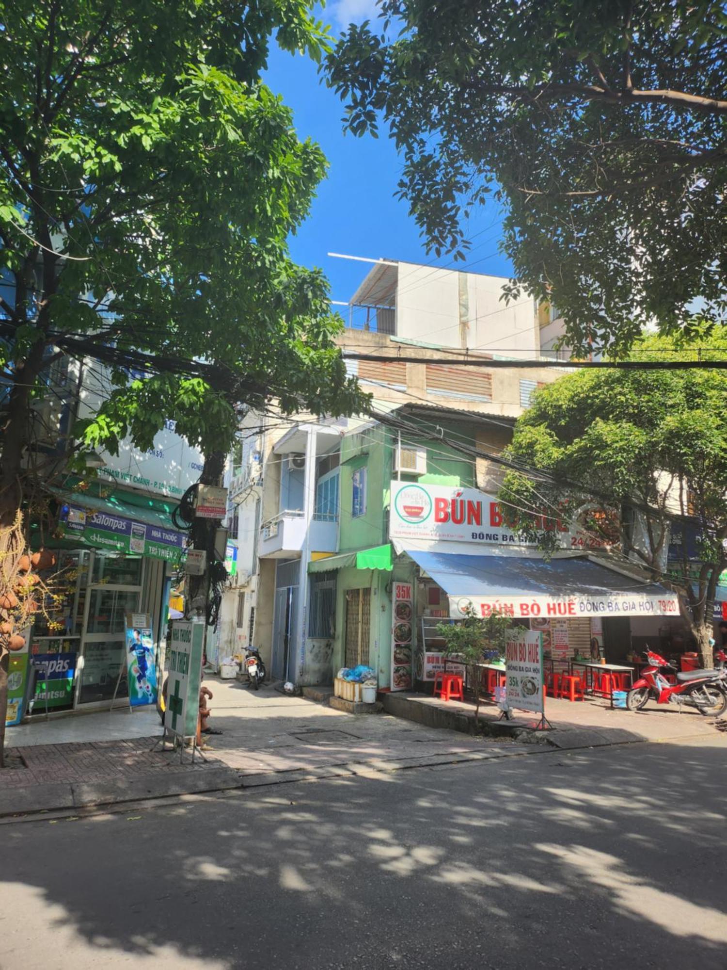 Half Coffee N Dorm Hostel Ho Chi Minh-stad Buitenkant foto